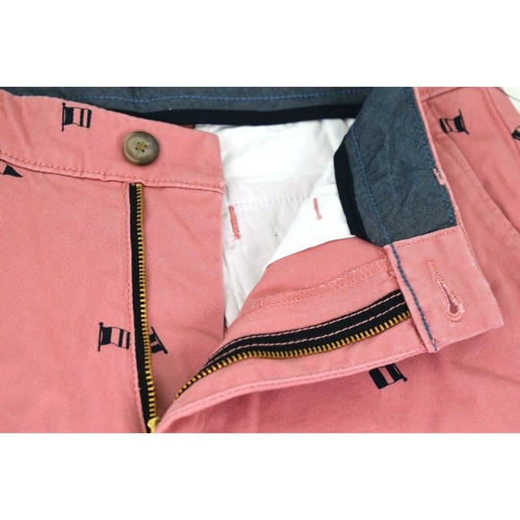 Nautica Men's Salmon Stretch Classic Fit Sailing Flags Deck Shorts Size 30 NWT - Picture 4 of 9